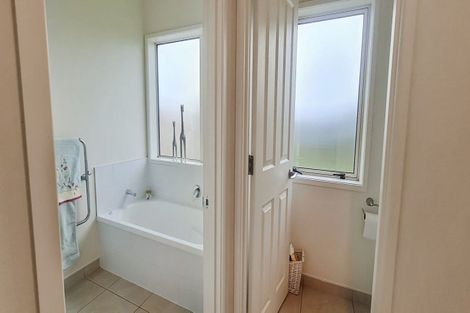 Photo of property in 44 Phillips Street, Sanson, 4817