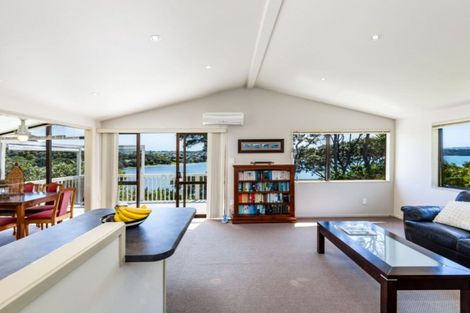 Photo of property in 60 Fidelis Avenue, Snells Beach, 0920