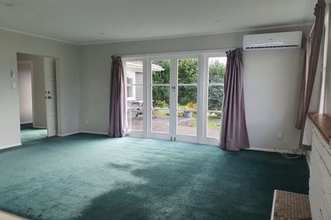 Photo of property in 61 Gloria Avenue, Te Atatu Peninsula, Auckland, 0610
