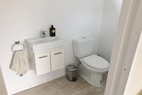 Photo of property in 51 Pukatea Street, Eastbourne, Lower Hutt, 5013