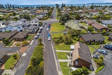 Photo of property in 1 Fantail Court, Orewa, 0931