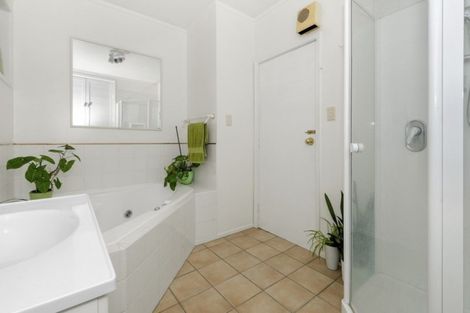 Photo of property in 11 Rangitoto View Road, Cockle Bay, Auckland, 2014