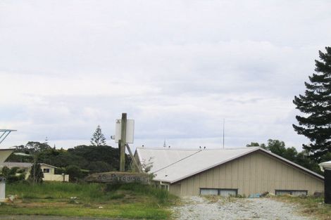 Photo of property in 43 Paradise Road, Coopers Beach, 0420