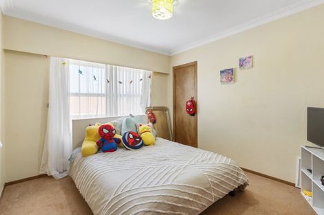 Photo of property in 17 Miles Avenue, Papatoetoe, Auckland, 2025