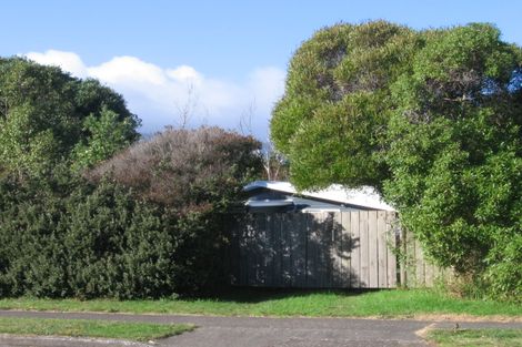 Photo of property in 28 William Street, Waikanae Beach, Waikanae, 5036