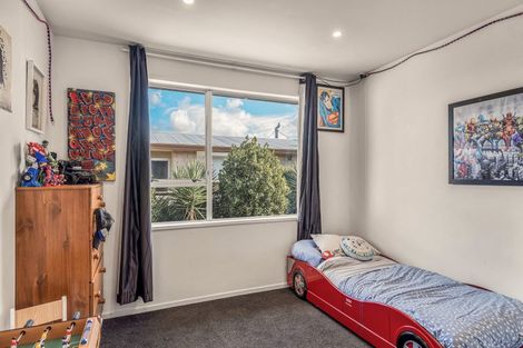 Photo of property in 11 Cowes Street, Avondale, Christchurch, 8061
