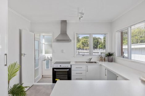 Photo of property in 4/760 Beach Road, Browns Bay, Auckland, 0630
