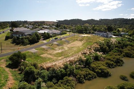 Photo of property in 9 York Terrace, Riverhead, 0820