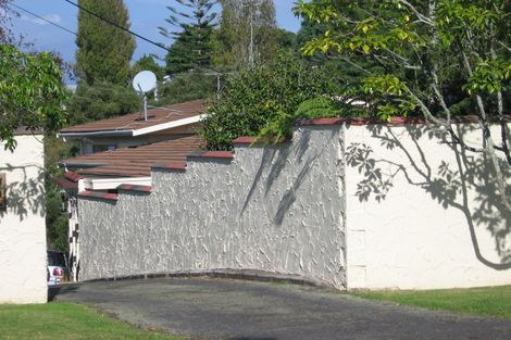 Photo of property in 53 Fairmount Road, Titirangi, Auckland, 0604