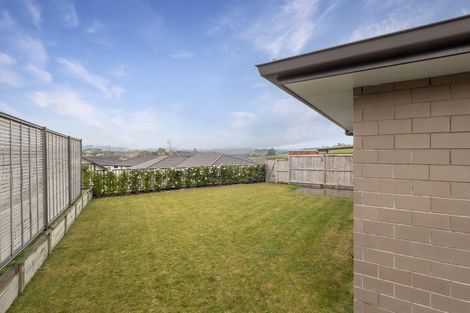 Photo of property in Waterview Estate, 86/4 Greystone Place, Omokoroa, 3114