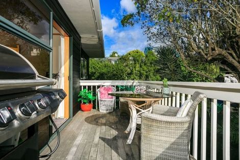 Photo of property in 2/112 Arran Road, Browns Bay, Auckland, 0630
