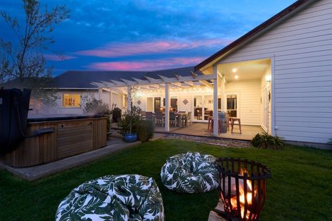 Photo of property in 52 Willow Park Drive, Opaki, Masterton, 5871