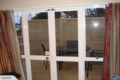 Photo of property in 2 Beadle Place, St Andrews, Hamilton, 3200