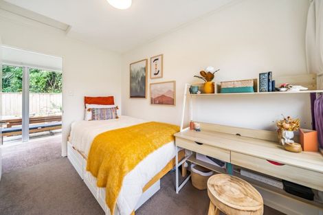 Photo of property in 20a Raroa Place, Pukerua Bay, 5026