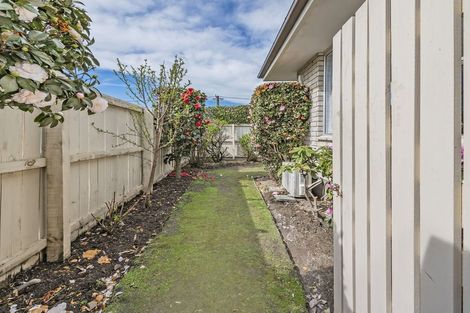 Photo of property in 1/23 Withells Road, Avonhead, Christchurch, 8042