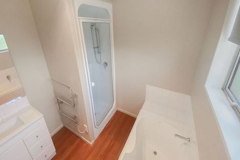 Photo of property in 84 Bowhill Road, New Brighton, Christchurch, 8083