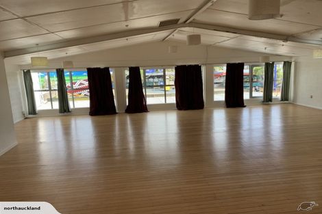 Photo of property in 26 Mayfair Place, Westown, New Plymouth, 4310