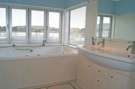 Photo of property in 16 Brown Street, Waikouaiti, 9510