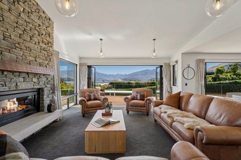 Photo of property in 314 Beacon Point Road, Wanaka, 9305