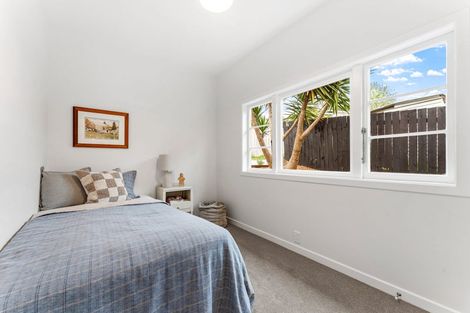 Photo of property in 24 Jean Place, Stanmore Bay, Whangaparaoa, 0932