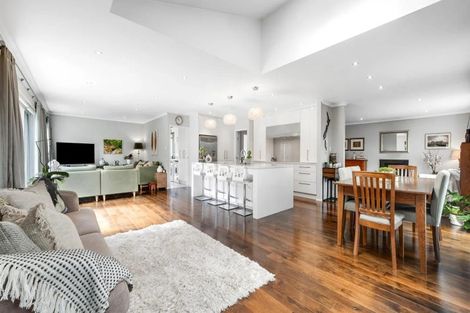 Photo of property in 11 Holly Way, Sunnyhills, Auckland, 2010