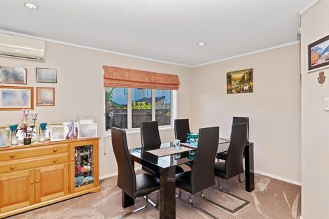 Photo of property in 127b Parrs Cross Road, Glen Eden, Auckland, 0612