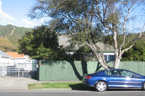 Photo of property in 128 Naenae Road, Naenae, Lower Hutt, 5011