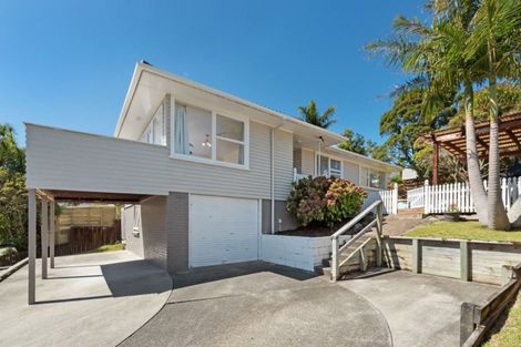 Photo of property in 13 Weatherly Road, Torbay, Auckland, 0630