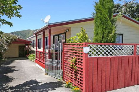 Photo of property in 3/12 Awamutu Grove, Waiwhetu, Lower Hutt, 5010