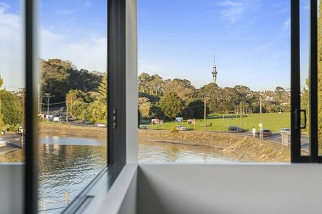 Photo of property in 73 West End Road, Westmere, Auckland, 1022