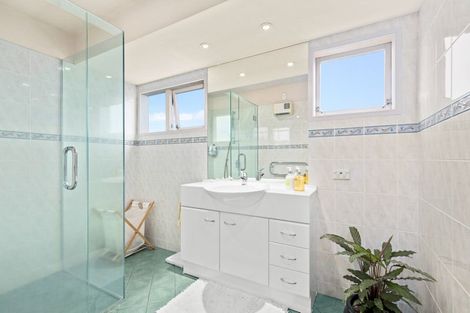 Photo of property in 51 Gordon Avenue, Forrest Hill, Auckland, 0620