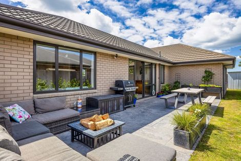 Photo of property in 10 Devlin Avenue, Rangiora, 7400