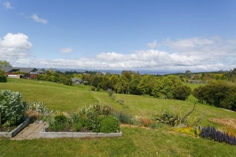 Photo of property in 50 Loch Views Road, Acacia Bay, Taupo, 3385