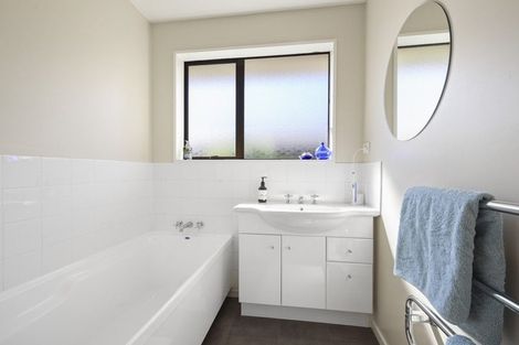 Photo of property in 10 Ben Nevis Drive, Broomfield, Christchurch, 8042