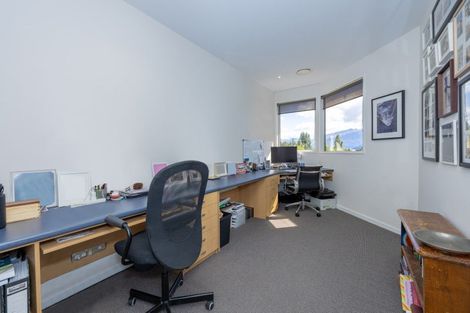 Photo of property in 10 The Terraces, Wanaka, 9305