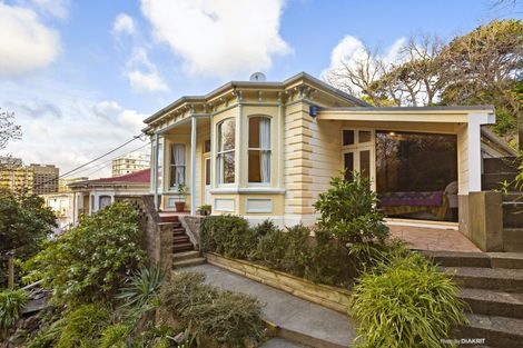 Photo of property in 25 Everton Terrace, Kelburn, Wellington, 6012