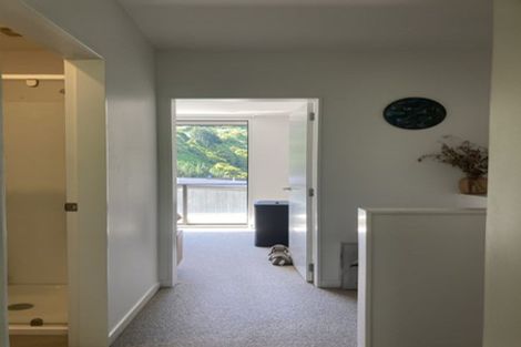 Photo of property in 17 Rua Kai Way, Brooklyn, Wellington, 6021