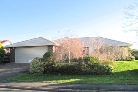 Photo of property in 2 Earls Court, Hillcrest, Hamilton, 3216