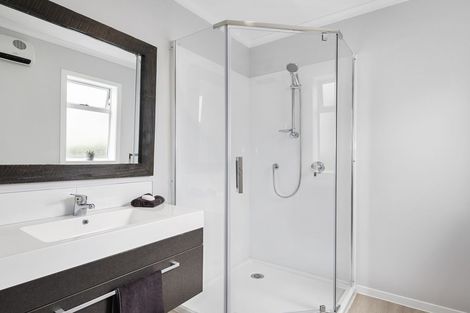 Photo of property in 256 Oxford Street, South Dunedin, Dunedin, 9012