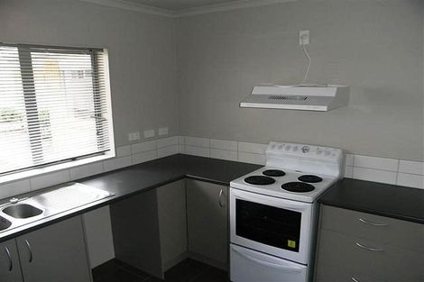 Photo of property in 28 Kellett Road, Ranui, Auckland, 0612