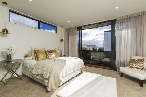 Photo of property in 123b Churchill Road, Rothesay Bay, Auckland, 0630