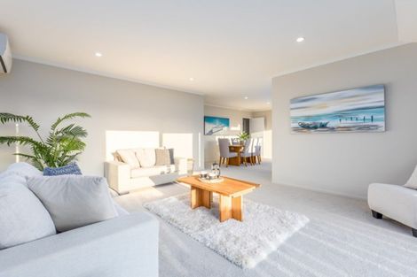Photo of property in 75 Tiriwa Drive, Massey, Auckland, 0614