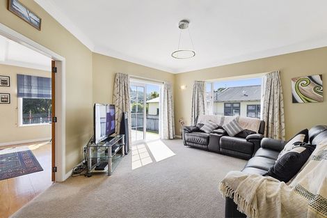 Photo of property in 8 Ngatitoa Street, Tawa, Wellington, 5028