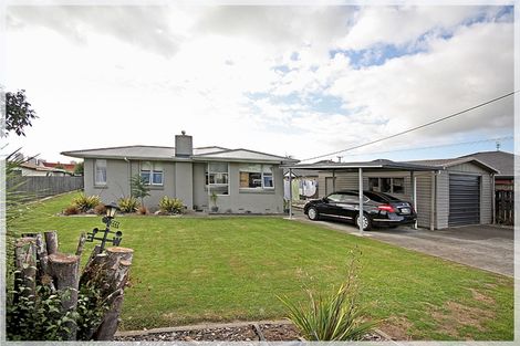 Photo of property in 2 Ngaire Street, Longburn, Palmerston North, 4412