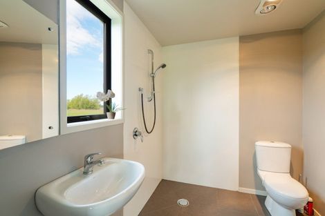 Photo of property in 239 Pomona East, Makarewa, Invercargill, 9876