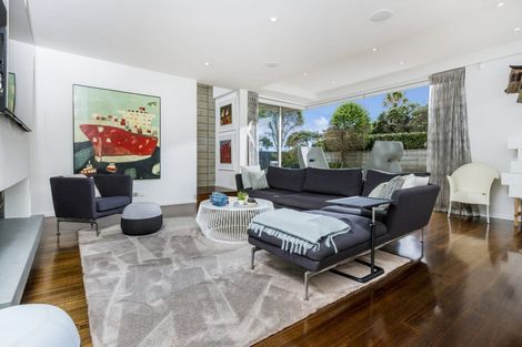 Photo of property in 28 Muritai Road, Milford, Auckland, 0620