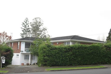 Photo of property in 110 Grande Vue Road, Hillpark, Auckland, 2102