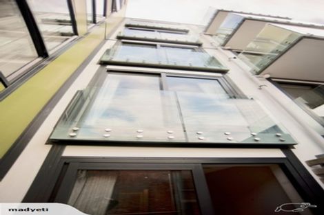 Photo of property in Dual Apartments, 108/142 Vivian Street, Te Aro, Wellington, 6011