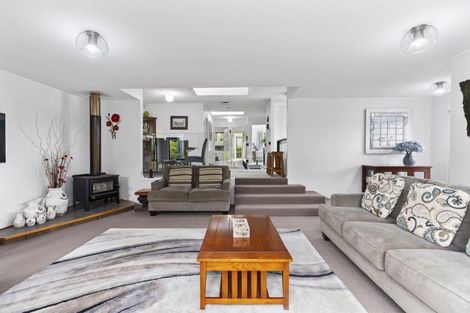 Photo of property in 14 Romney Square, Tawa, Wellington, 5028