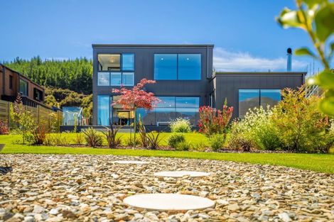 Photo of property in 6 Platinum Ridge, Wanaka, 9305